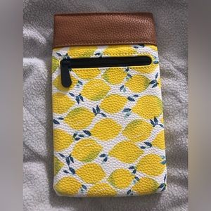 Thirty-One pinch top eyeglass case in “main squeeze” lemon pattern